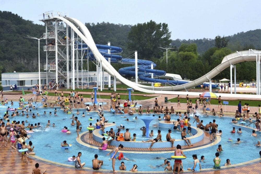 Bazen, Pjongjang, Foto: Reuters