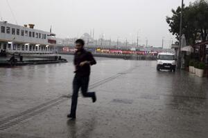Zbog oluje otkazani svi letovi s istanbulskog aerodroma