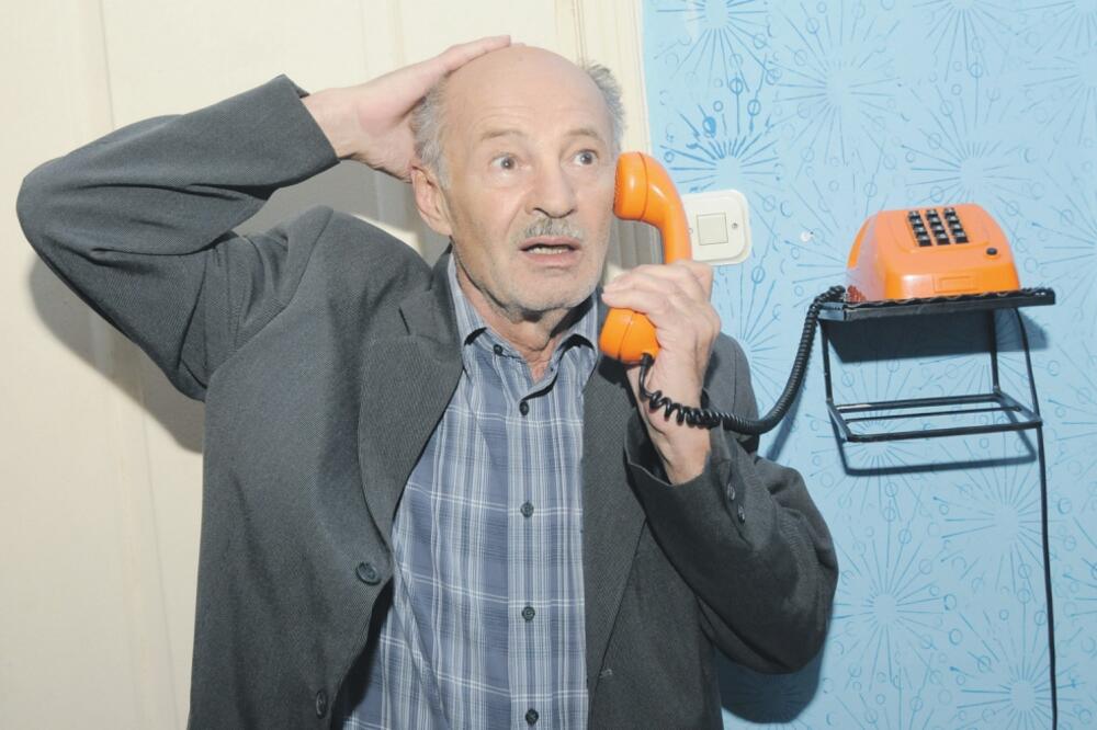 Mustafa Nadarević, Lud zbunjen normalan, Foto: Vesko Belojević