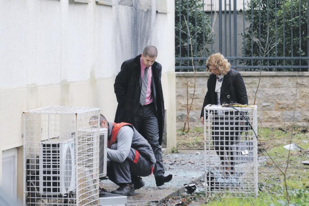 napad na Vijesti, Foto: Savo Prelević