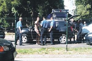 Optuženi se kaju zbog tuče na bazenu, ali ostaju u pritvoru