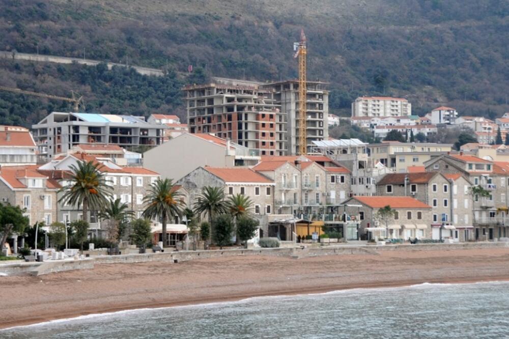 Petrovac, Foto: Boris Pejović
