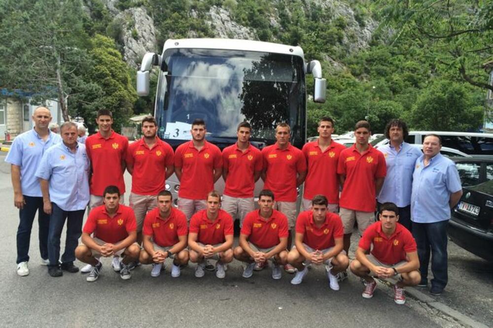 Mlada vaterpolo reprezentacija, Foto: Vaterpolo i plivački savez Crne Gore