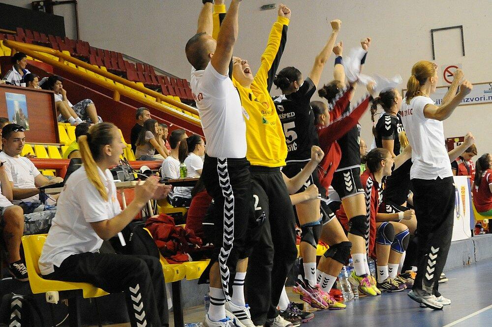 Kadetkinje Crne Gore, Foto: Www.wch-mkd2014.mk