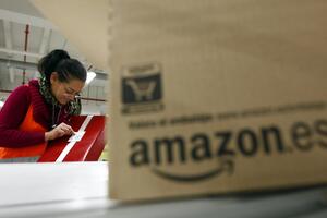Revenues from Amazon's cloud service up to 5 billion dollars