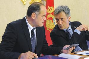 Đukanović opet provocira Brisel