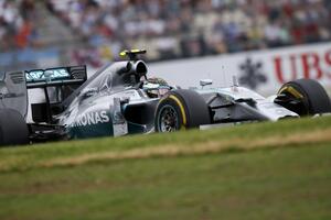 Rozberg nastavio dominaciju, Hamilton treći