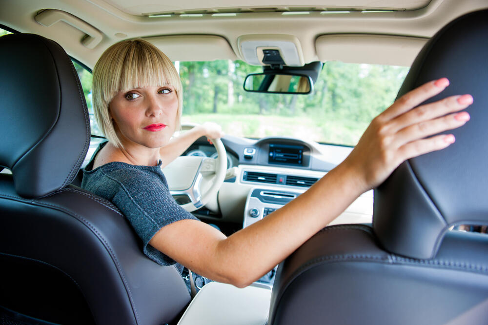 Žena vozač, Auto, Foto: Shutterstock
