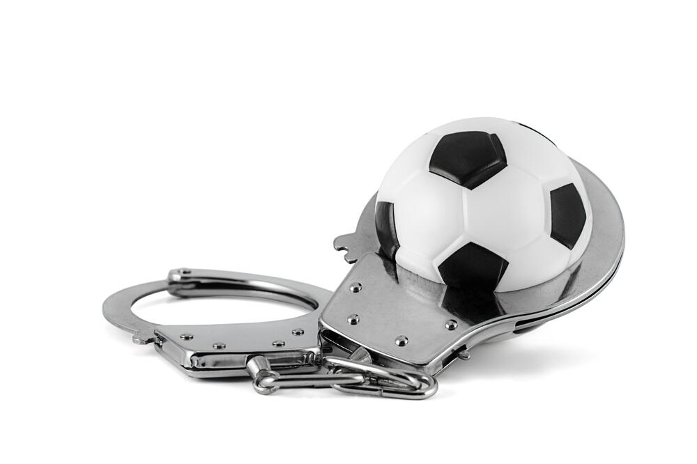 Lisice, lopta, Foto: Shutterstock