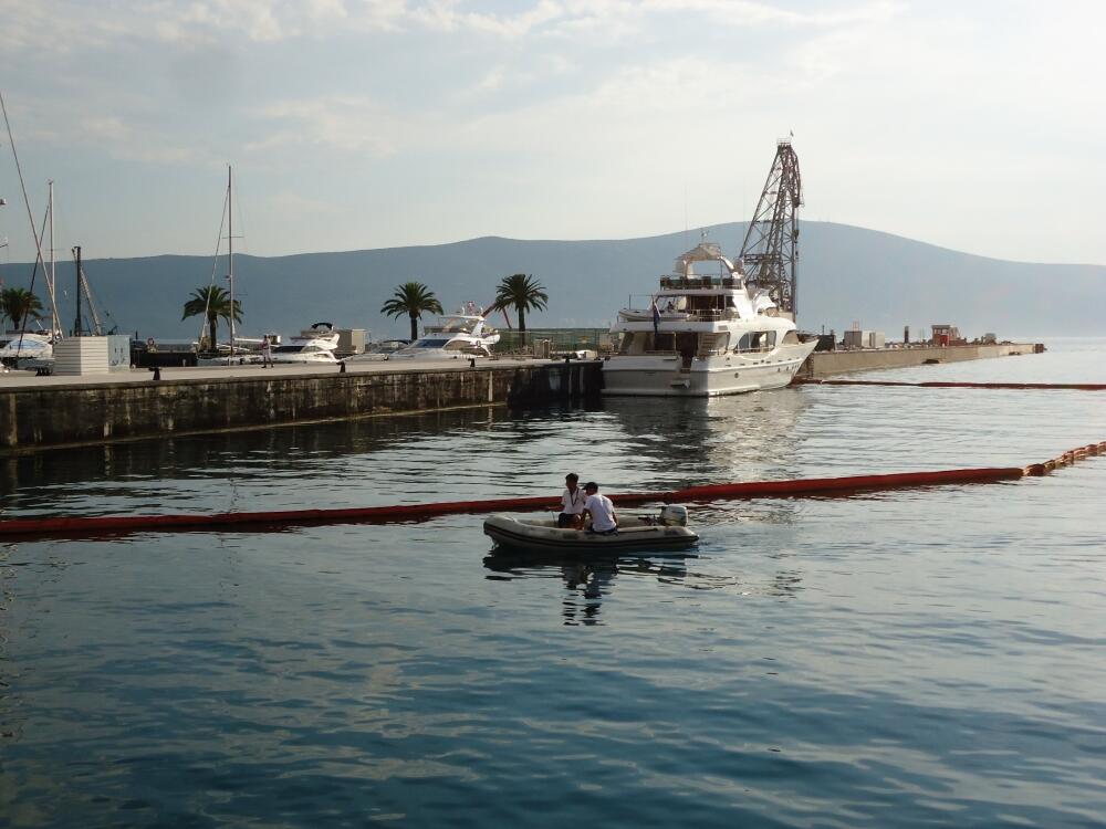 Porto Montenegro, izlivanje nafte