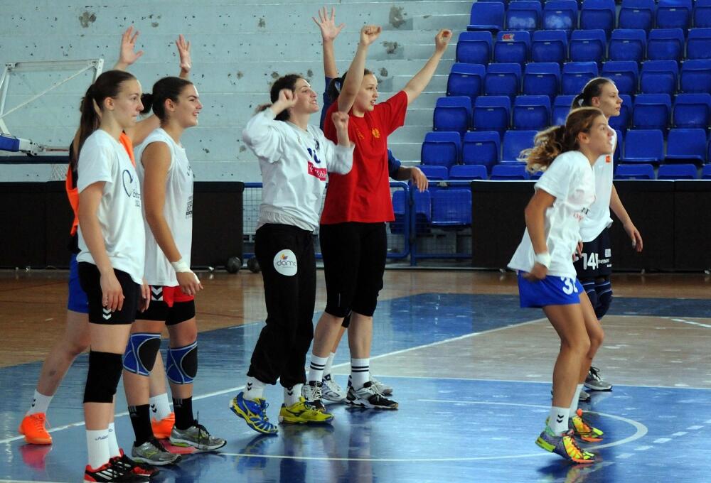 Kadetkinje Crne Gore