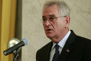 Nikolić: Srbija ostaje po strani po pitanju Ukrajine
