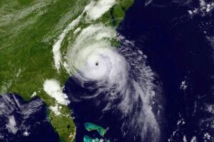 Uragan Artur pogodio obalu Sjeverne Karoline