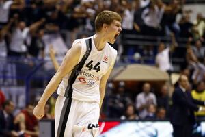 Bertans raskinuo ugovor sa Partizanom