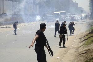 Na godišnjicu pada Morsija: Policija ugušila protest islamista u...