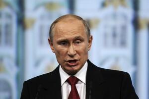 Putin poručio Zapadu: Prekinite da pravite globalnu kasarnu