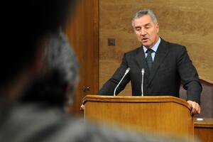 Popović otkrio ko je šef medijske mafije