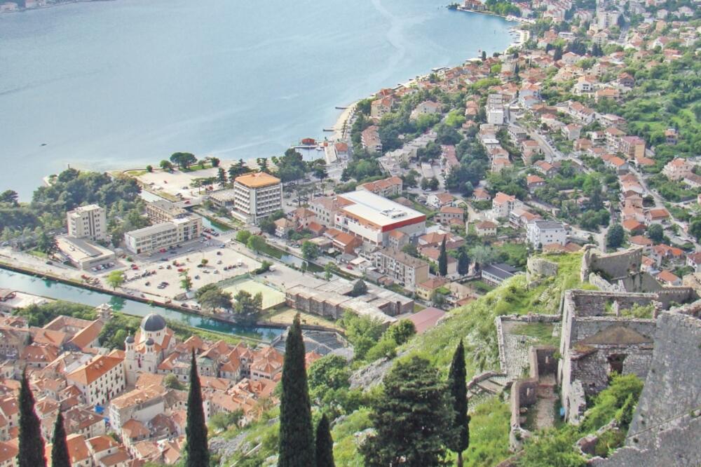 Pogled na Kotor, Foto: Damira Kalač