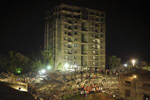 Više od 100 zatrpano u ruševinama zgrade u Indiji
