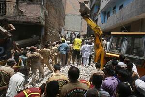 Delhi: Najmanje 11 poginulih u rušenju zgrade