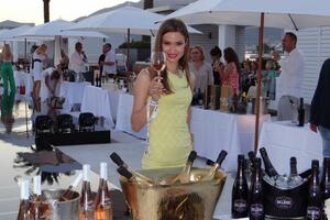 U Tivtu počela dvodnevna fešta hrane i vina