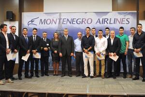 Montenegro Airlines primio na školovanje 13 novih pilota