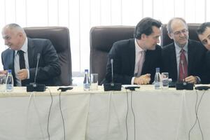 Vlada priznala da joj treba razvojna banka