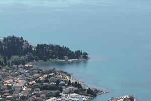 Tivat: Tri osobe uhapšene zbog napada na radnika marketa