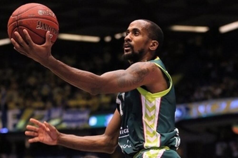 Erl Kalovej, Foto: Comojuega.com