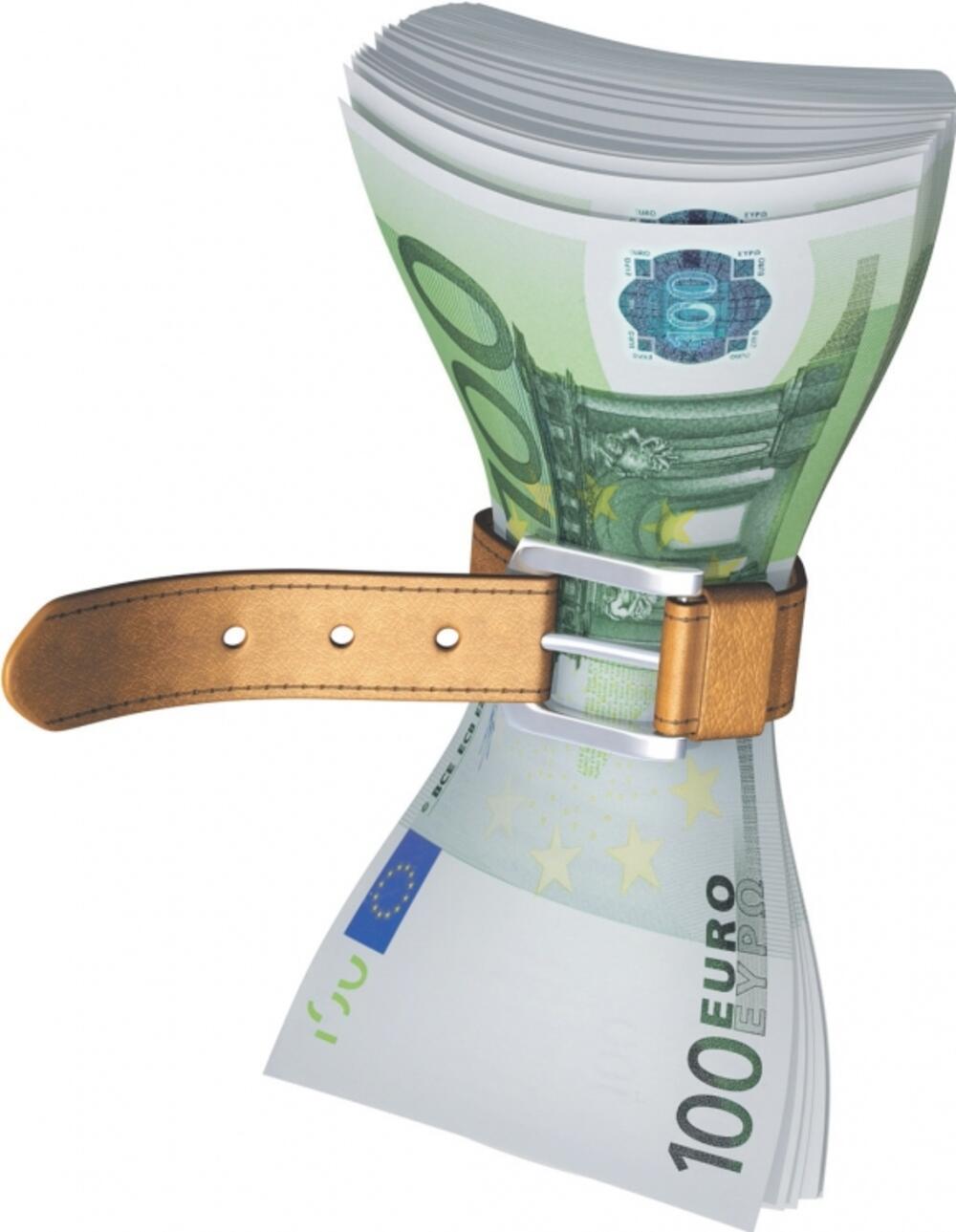 Stezanje kaiša, Štednja, Novac