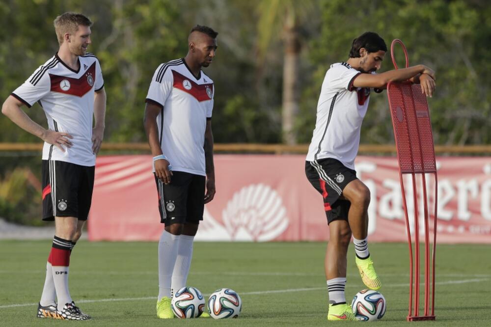 Mertezaher, Boateng i Kedira, Foto: Beta/AP