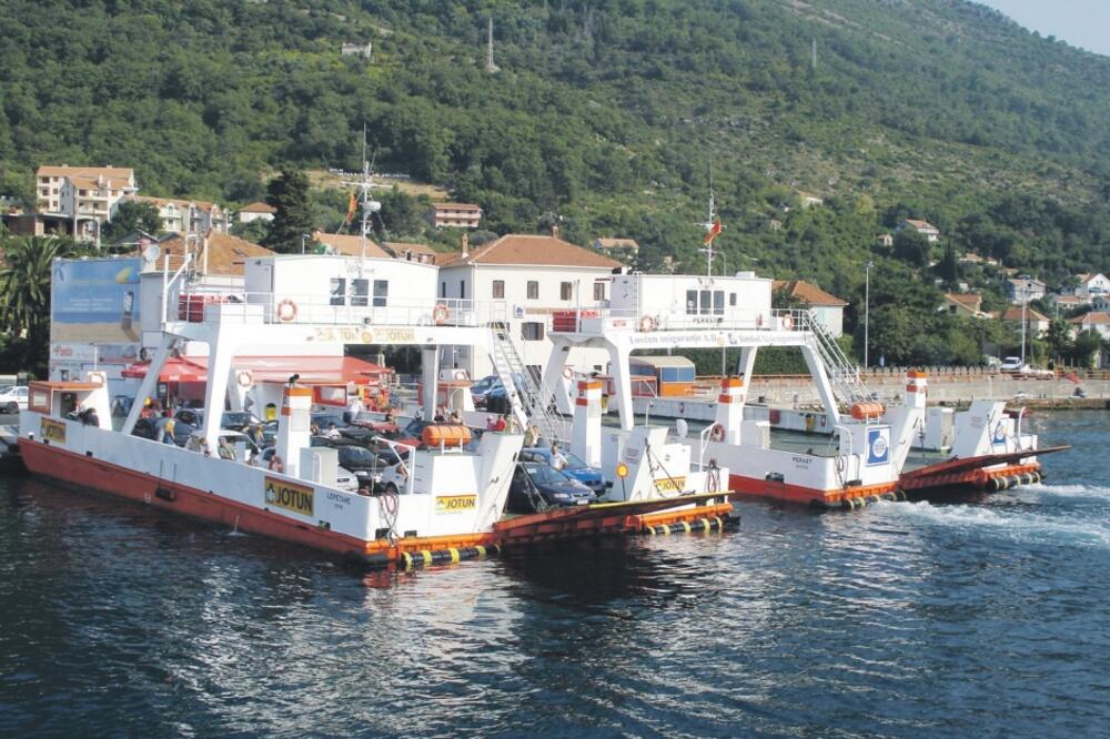 Trajekt, Foto: Siniša Luković