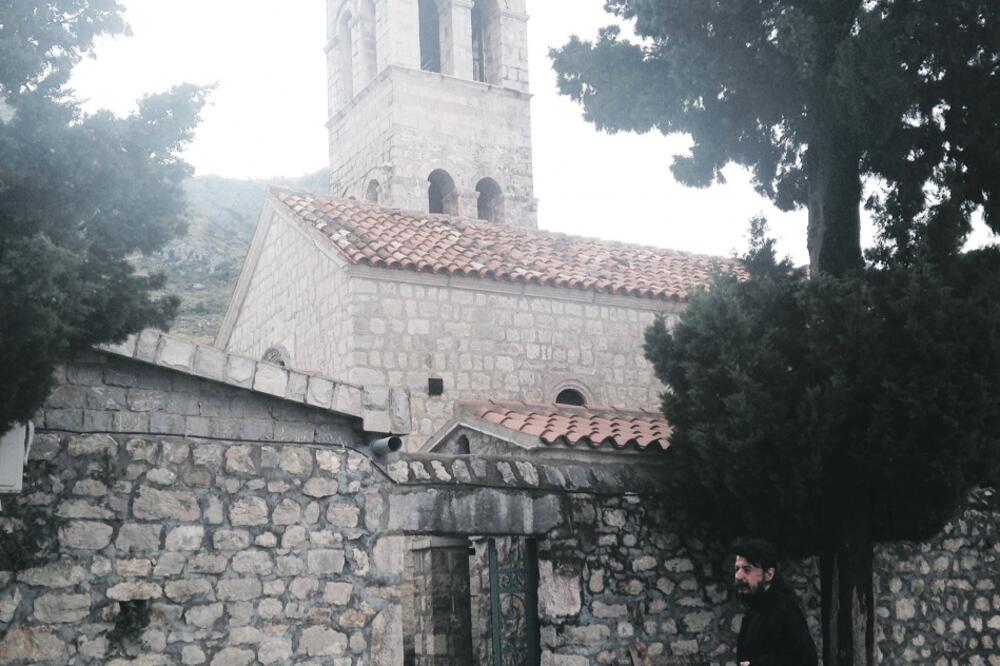 Hristozom, Reževići, Foto: Vuk Lajović