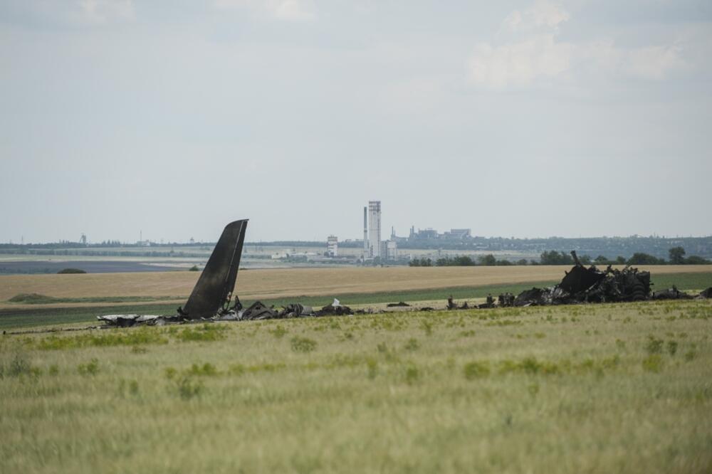 Il-76, pali avion, lugansk, ukrajina, Foto: Beta/AP