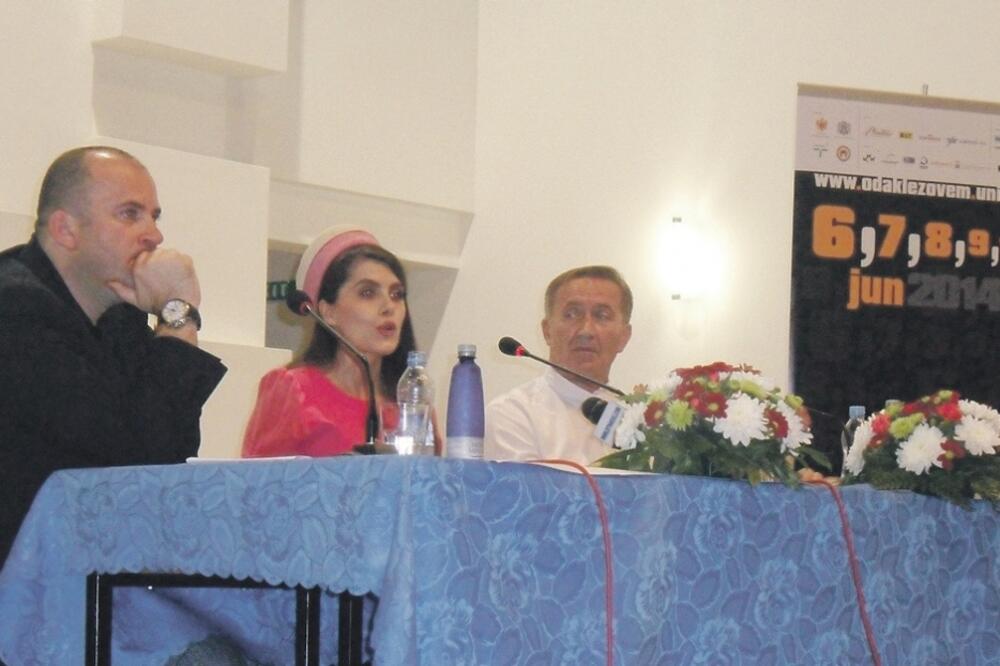 Odakle zovem, Nikšić, Foto: Ivan Petrušić