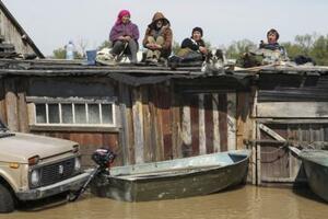 Evakuisane 34 hiljade ljudi, 18.000 kuća poplavljeno