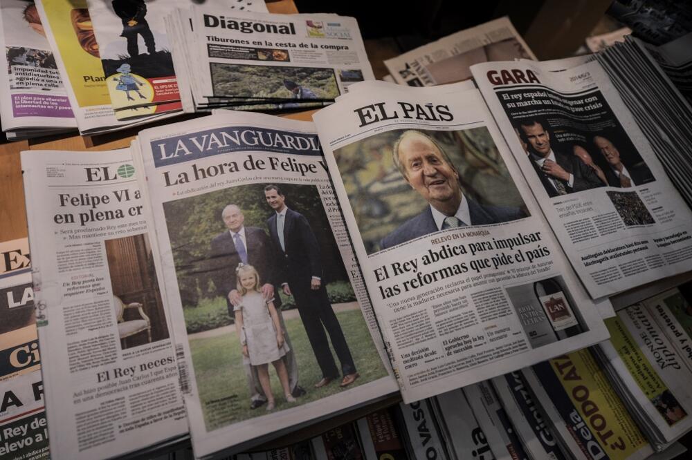 Španija, Huan Karlos, novine, Foto: Beta/AP