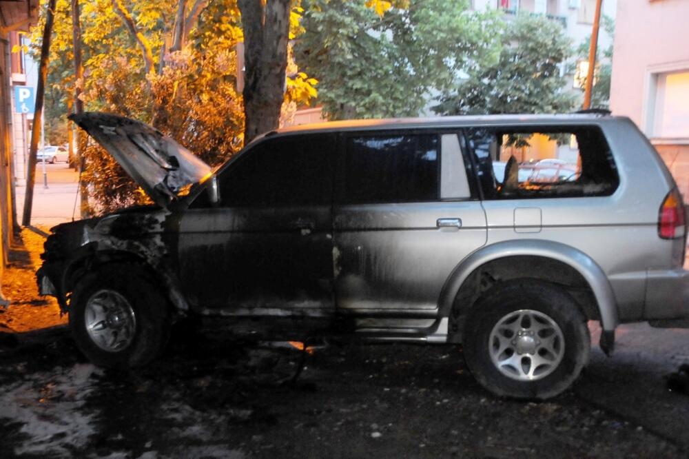 zapaljen džip, Foto: Boris Pejović