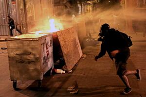 Turska: Vodeni topovi protiv demonstranata
