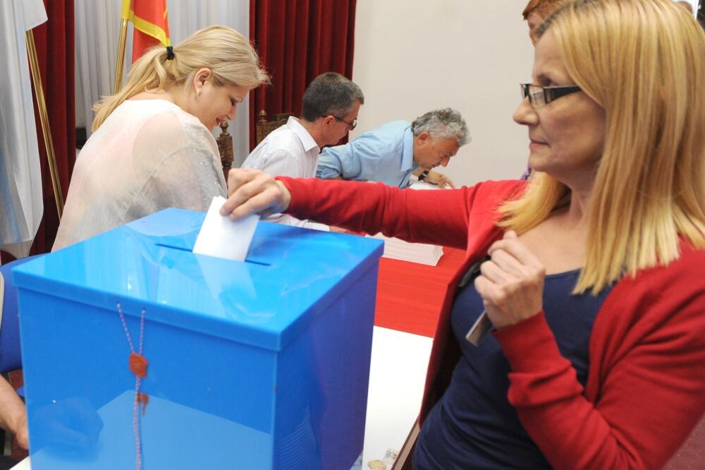 glasanje, izbori, Foto: Savo Prelević