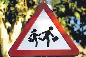 AMSCG: Oprezno vozite, poštujte saobraćajnu signalizaciju