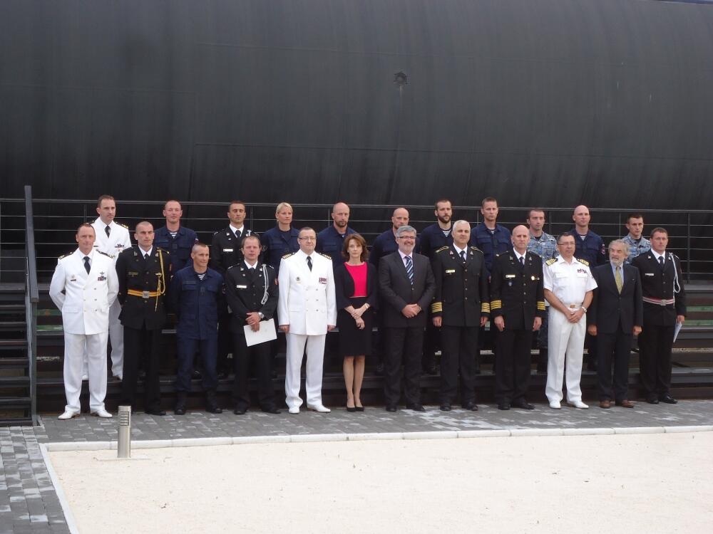 Dodjela sertifikata, protivminski ronioci