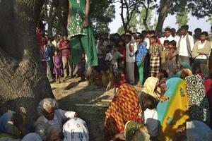 Indija: Silovali  djevojčice i objesili  njihova tijela o  drvo