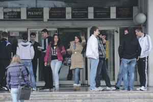 Senat UCG odobrio avgustovski rok