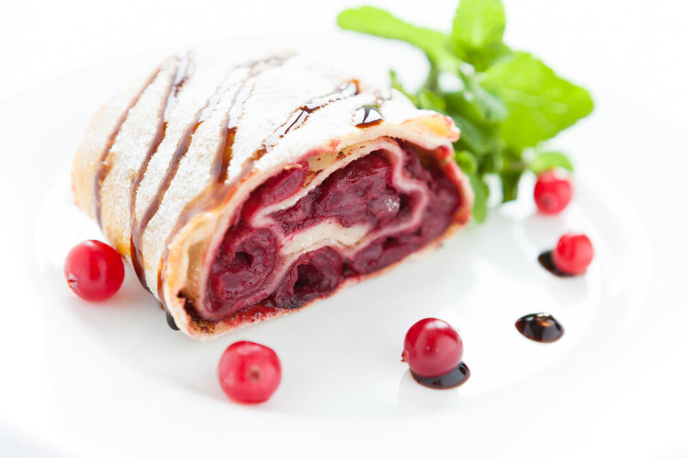 Štrudla sa šumskim voćem, Foto: Shutterstock