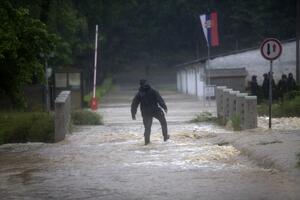 Kragujevac: Zbog nevremena evakuisano 48 osoba