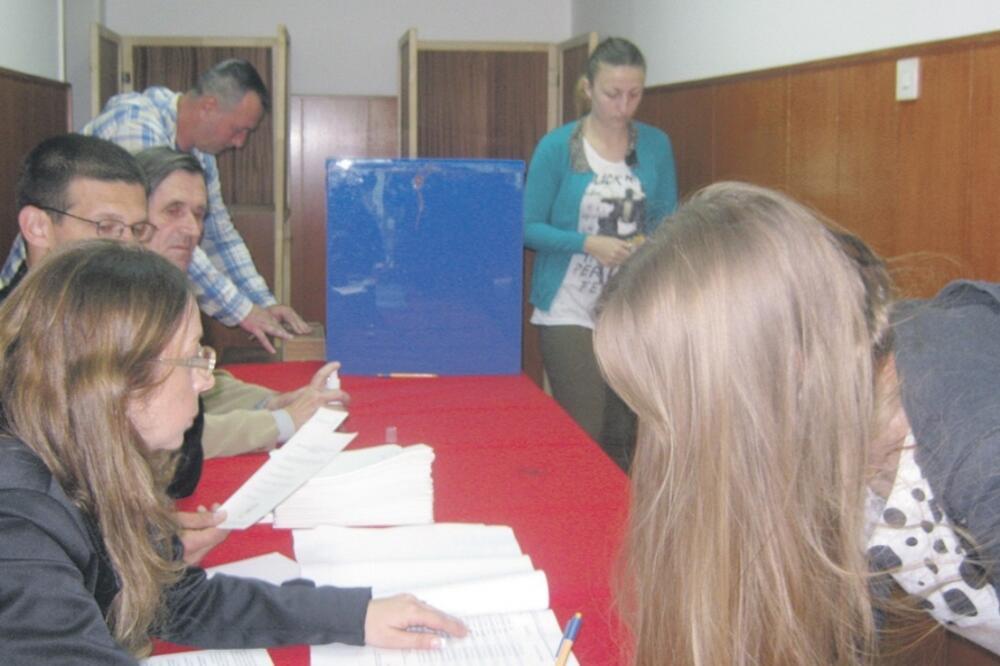 Pljevlja glasanje 2014., Foto: Goran Malidžan