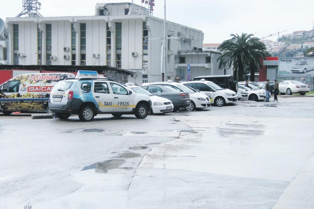 Budva taksi, Foto: Vuk Lajović