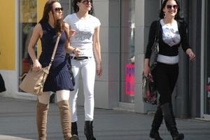 Promjenljivo oblačno, do 27 stepeni