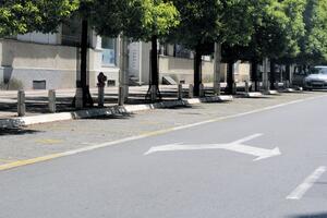 Vlada gazi pravila: Opet voze kući službena auta